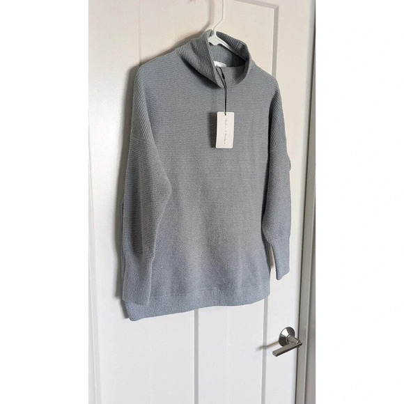 NWT Chelsea & Theodore Dusty Blue Sweater sz XS - Picture 2 of 5